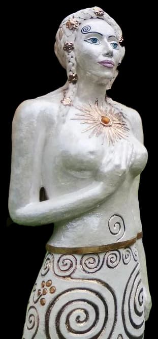 Freya, monumentale Keramik-Göttin