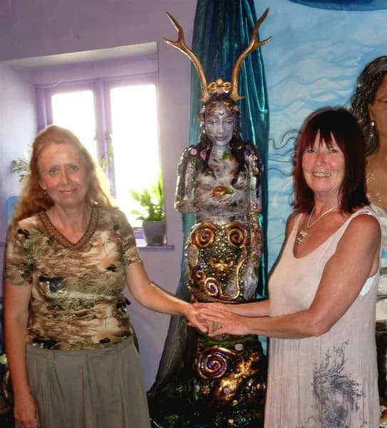 RHEAsilvia and Kathy Jones with Lady of Avalon I in the Goddess Temple in Glastonbury
